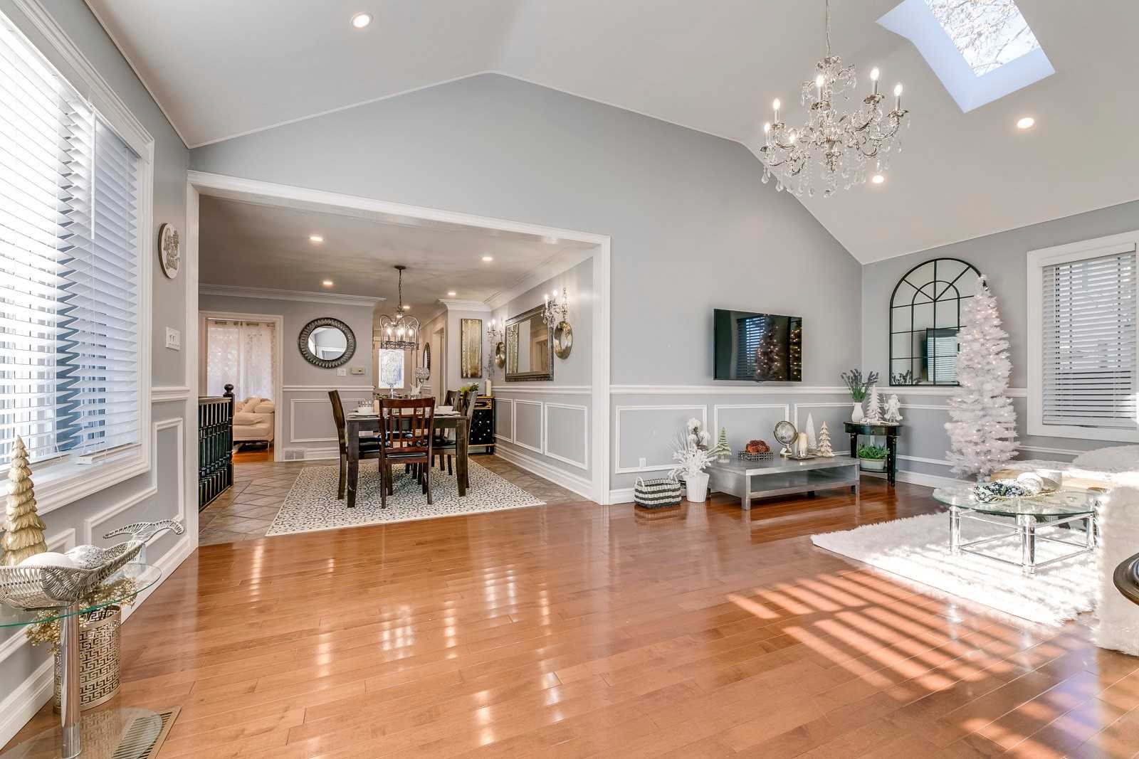 8 Kingswood Rd