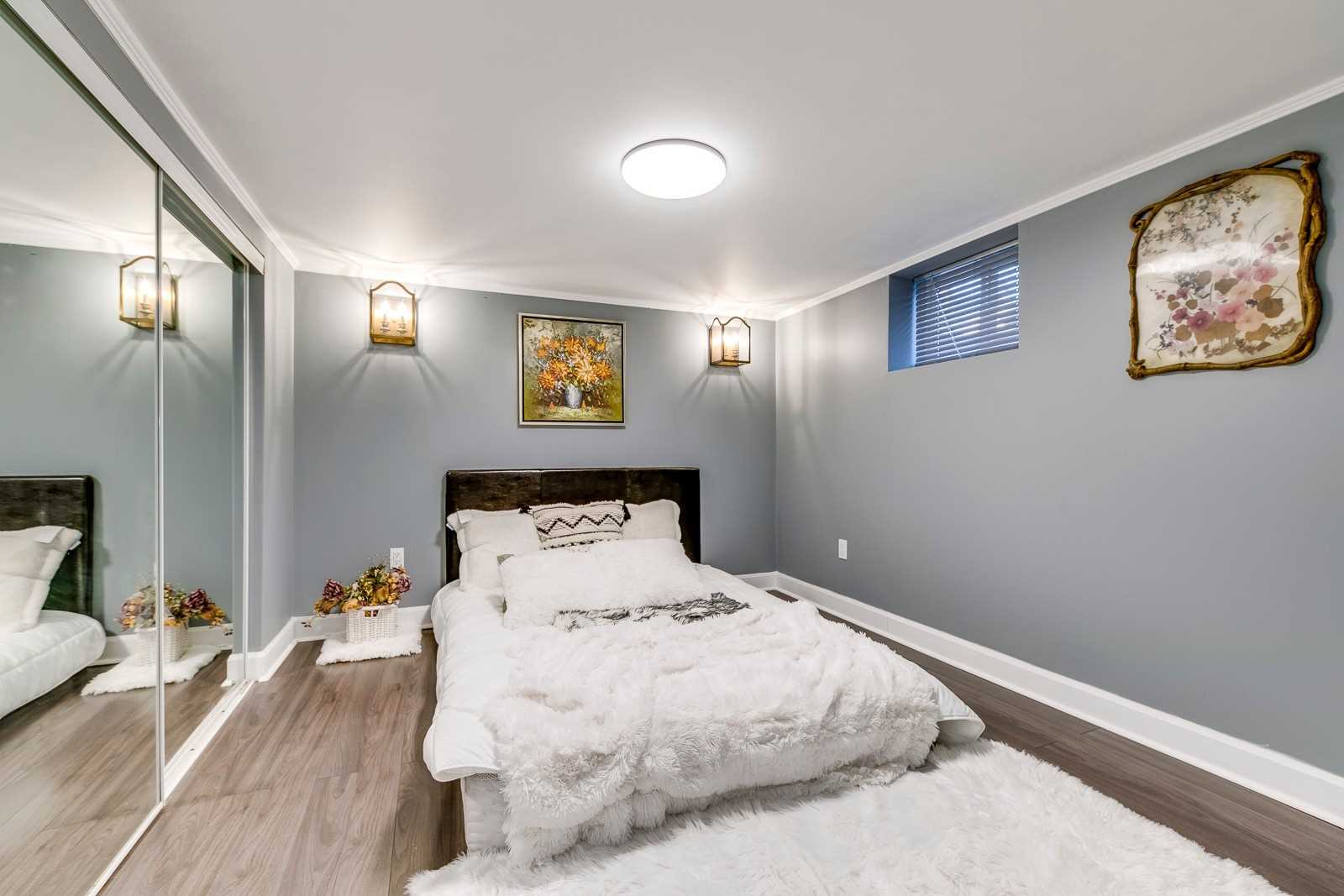 8 Kingswood Rd
