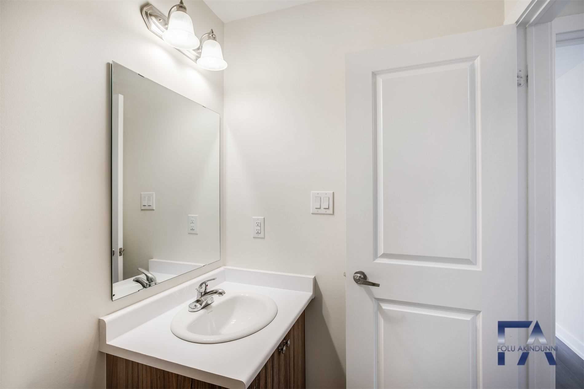 60 Parrotta Dr, #275