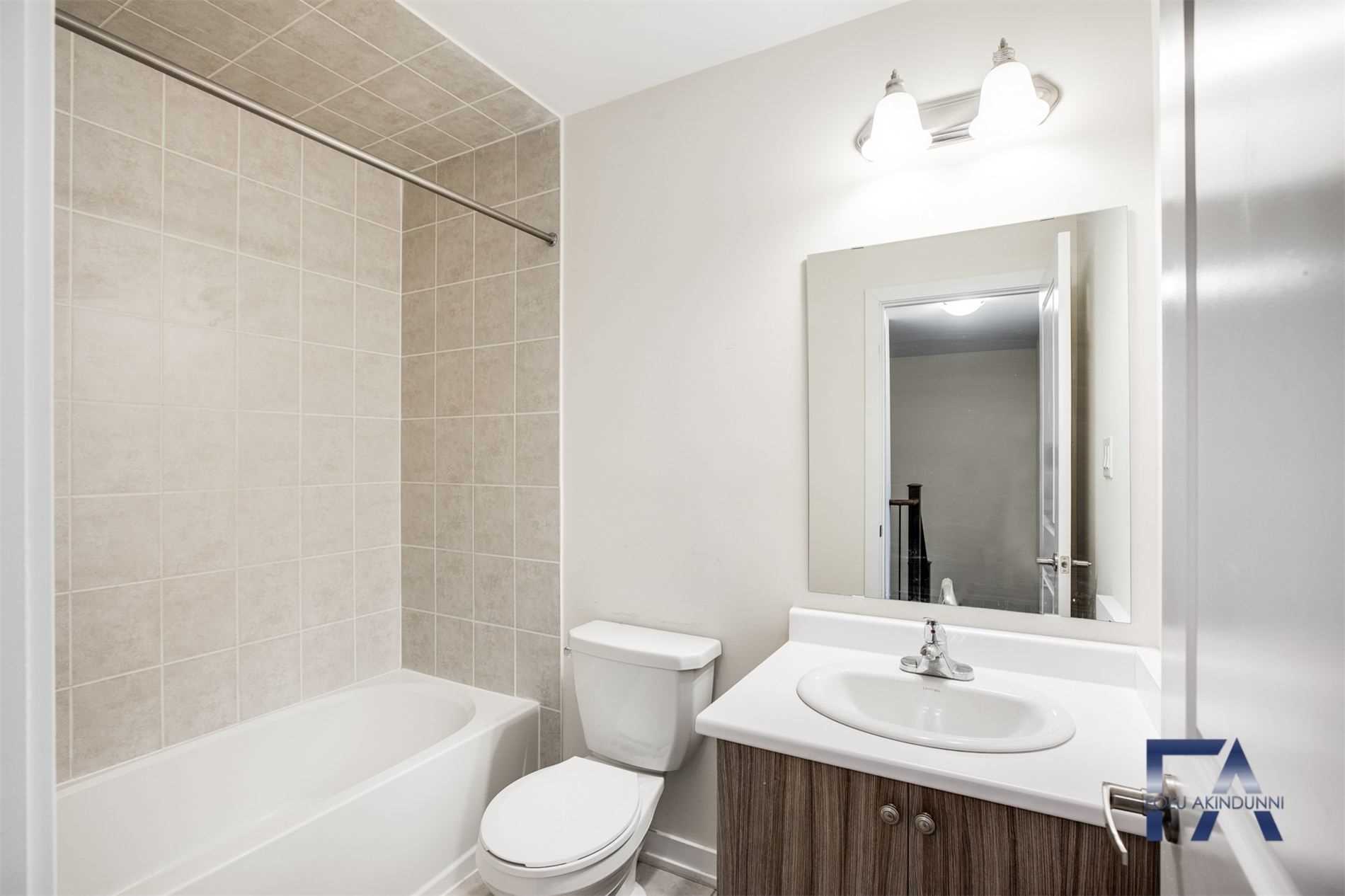 60 Parrotta Dr, #275