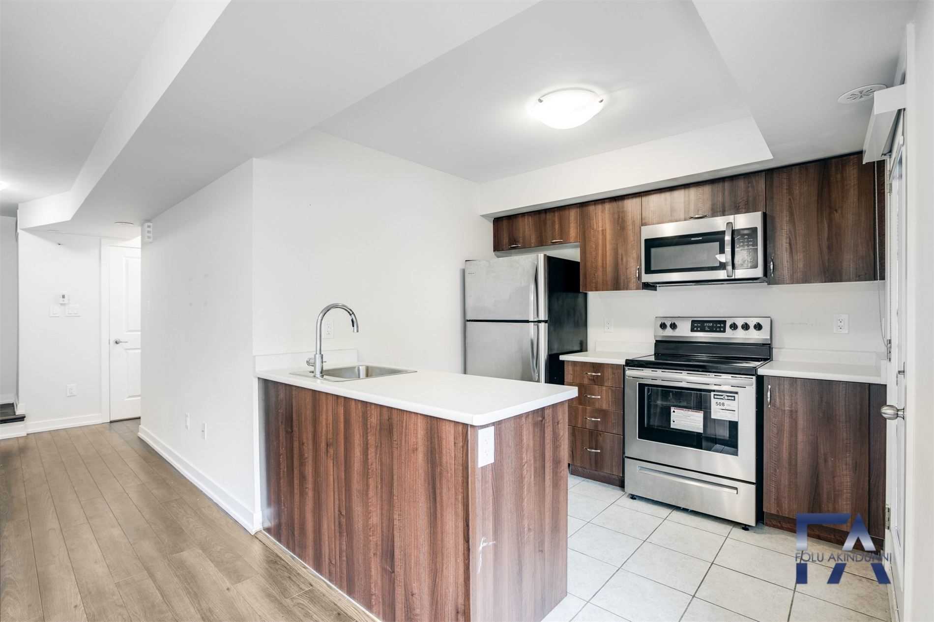 60 Parrotta Dr, #275