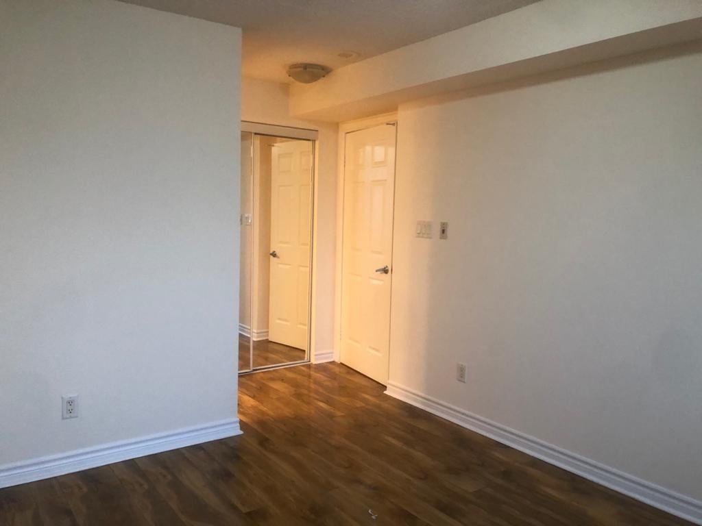 3880 Duke Of York Blvd, #2409
