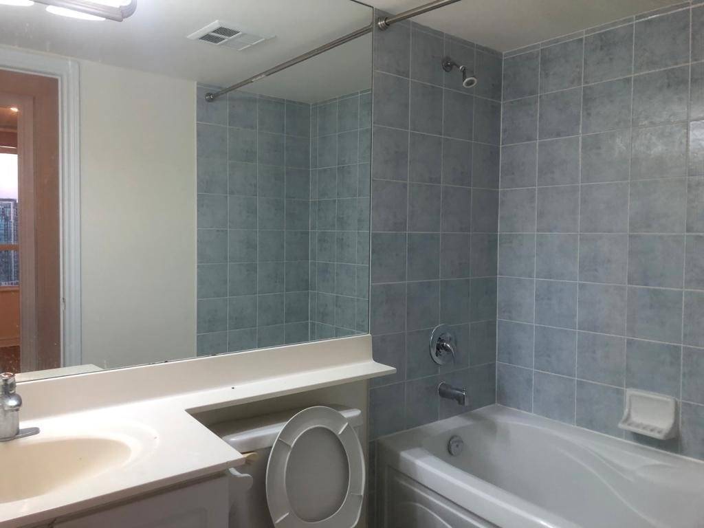 3880 Duke Of York Blvd, #2409