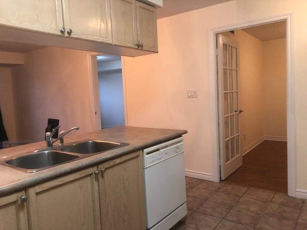 3880 Duke Of York Blvd, #2409