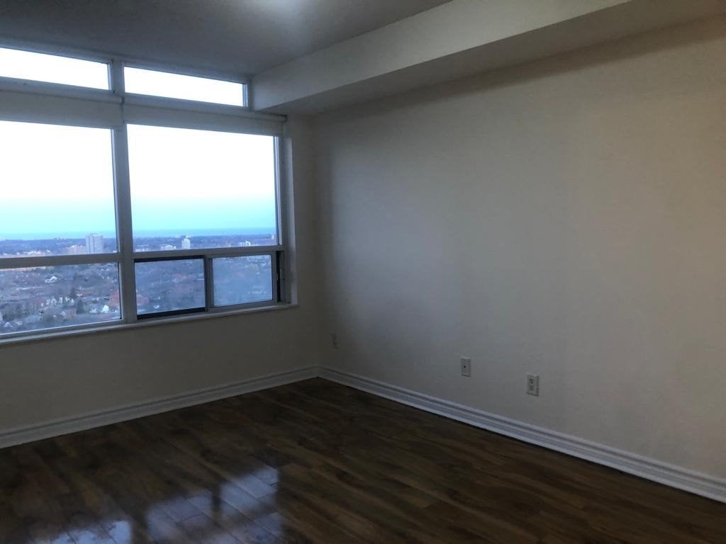 3880 Duke Of York Blvd, #2409