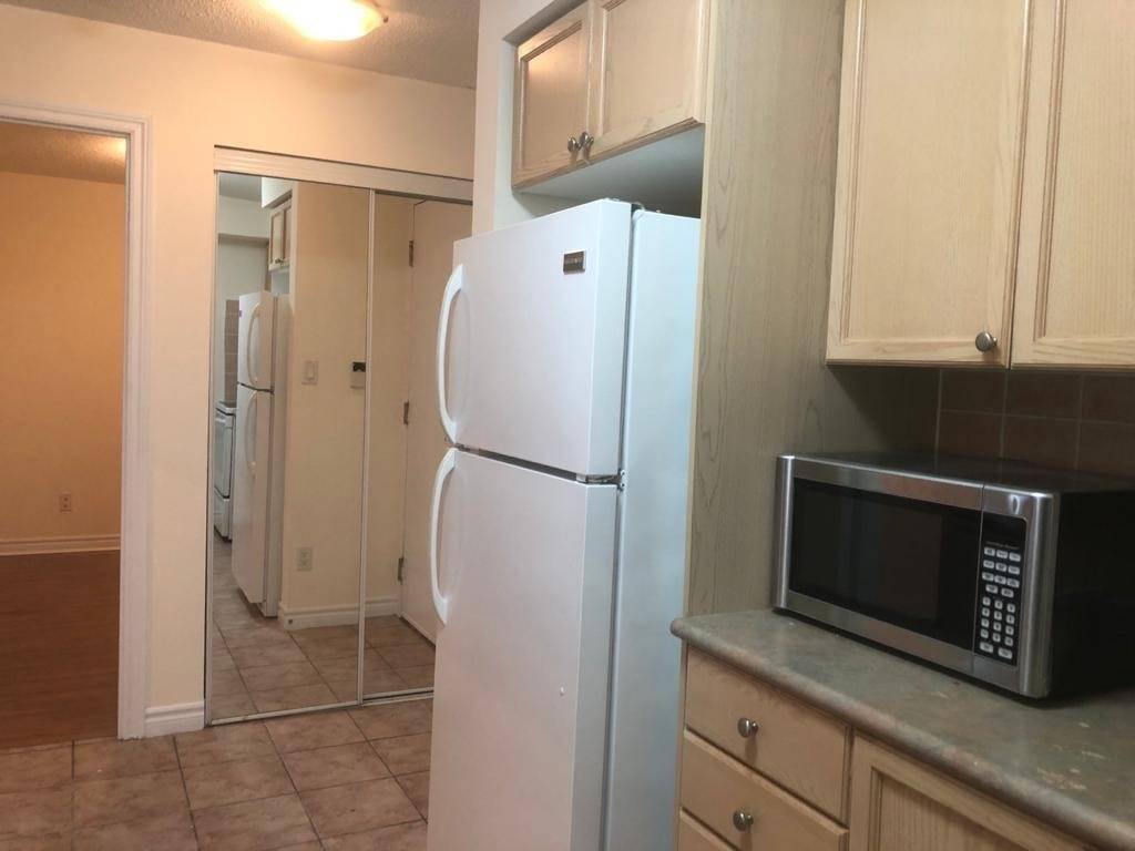3880 Duke Of York Blvd, #2409