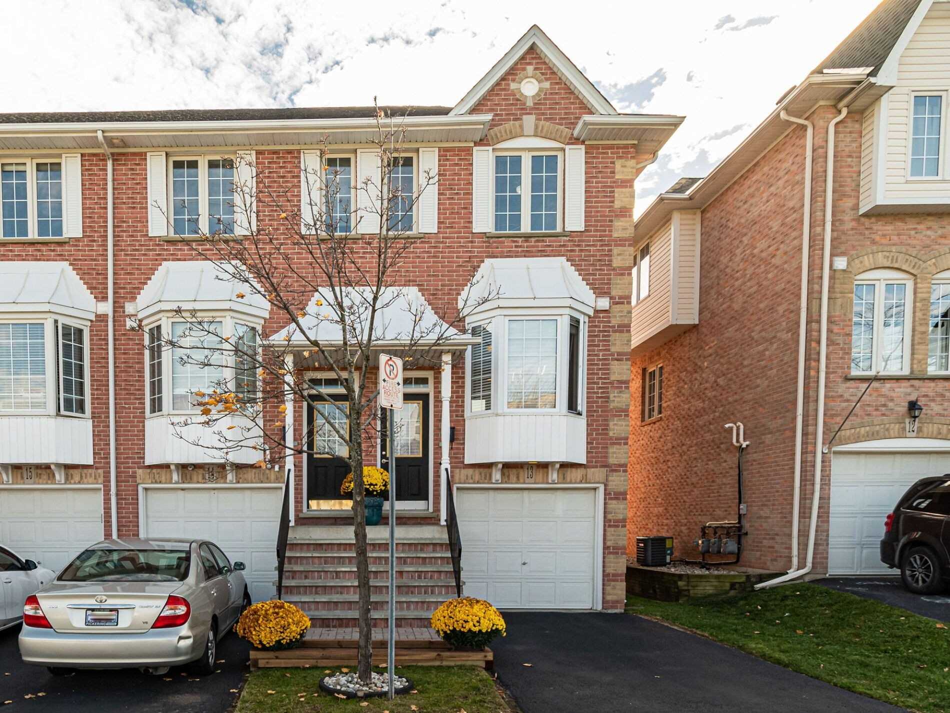 Listing W4992550 - Large Photo # 1