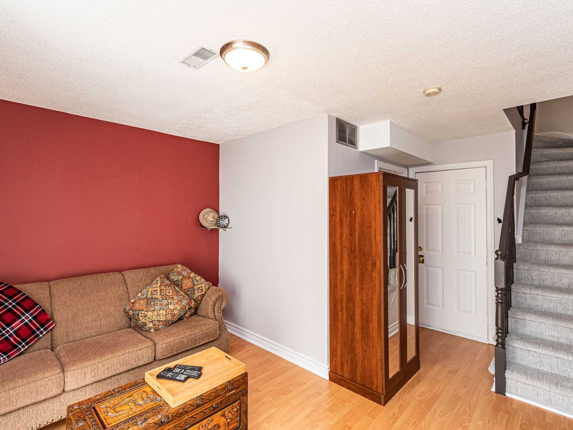 Listing W4992550 - Large Photo # 23