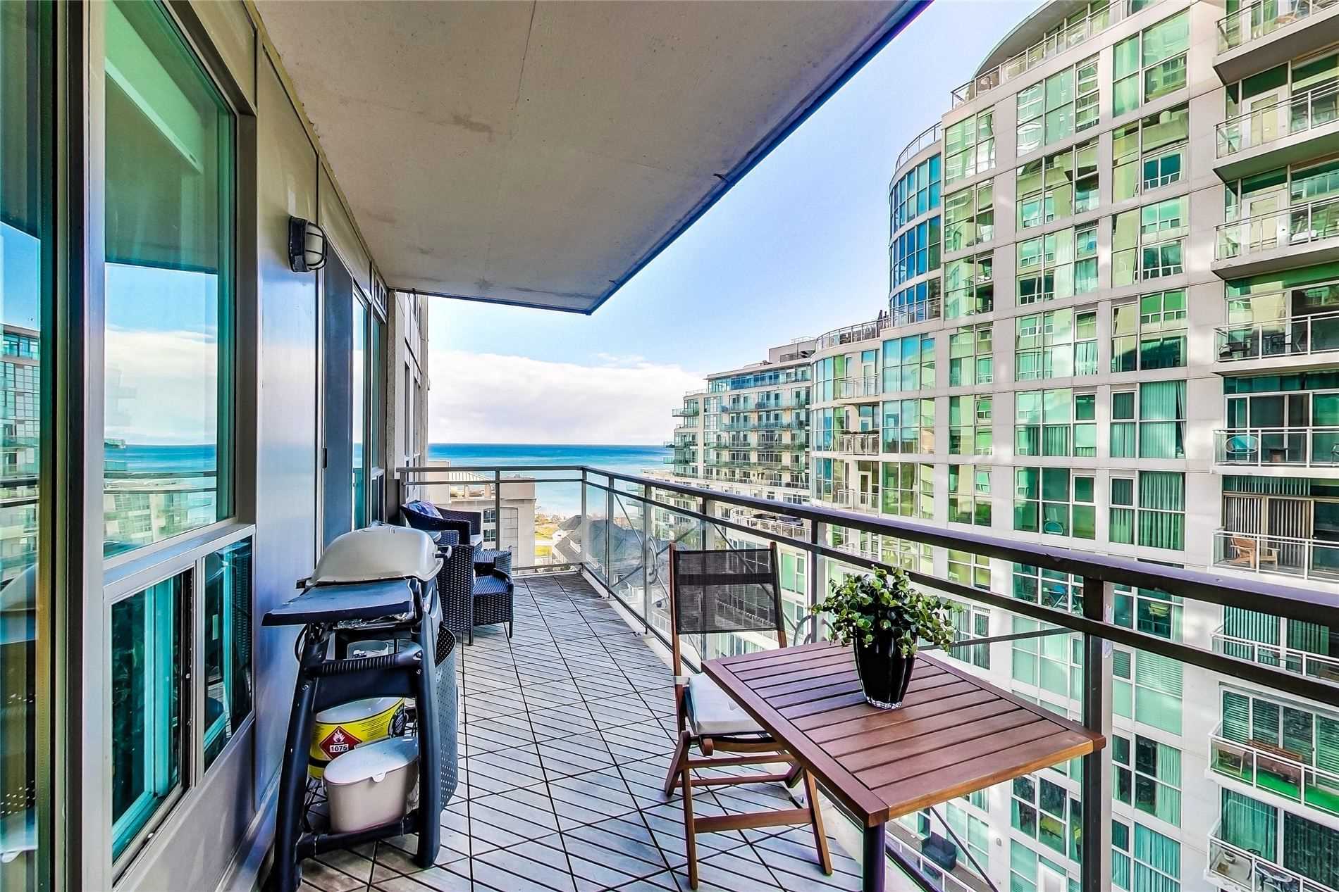 88 Palace Pier Crt, #906