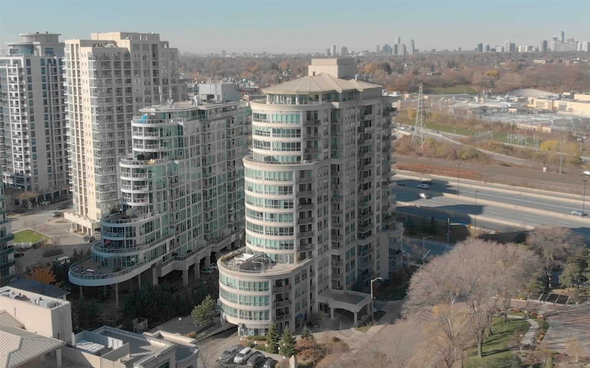 88 Palace Pier Crt, #906