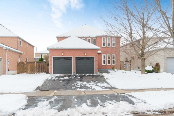 25 Treanor Cres, Halton Hills