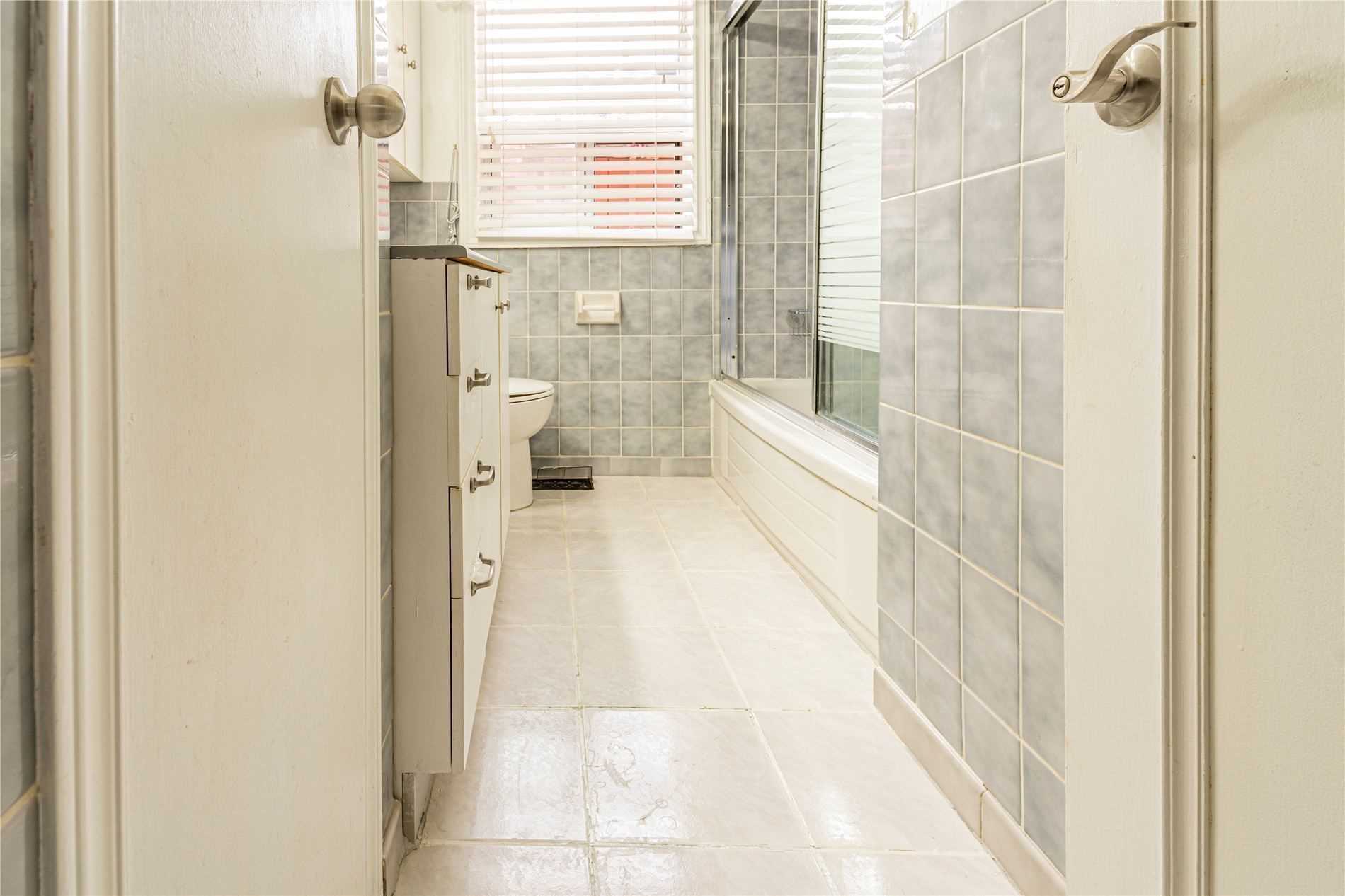 Listing W4998579 - Large Photo # 14