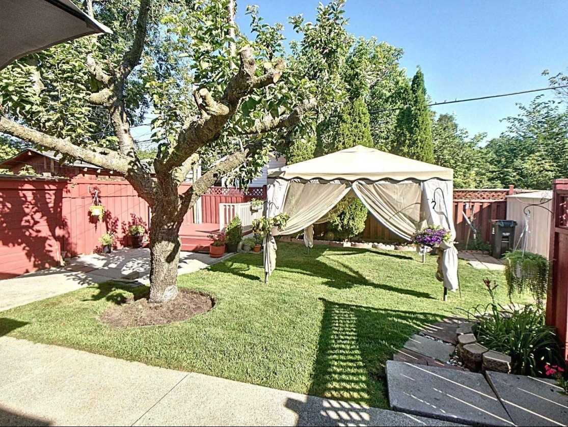 Listing W4998579 - Large Photo # 22