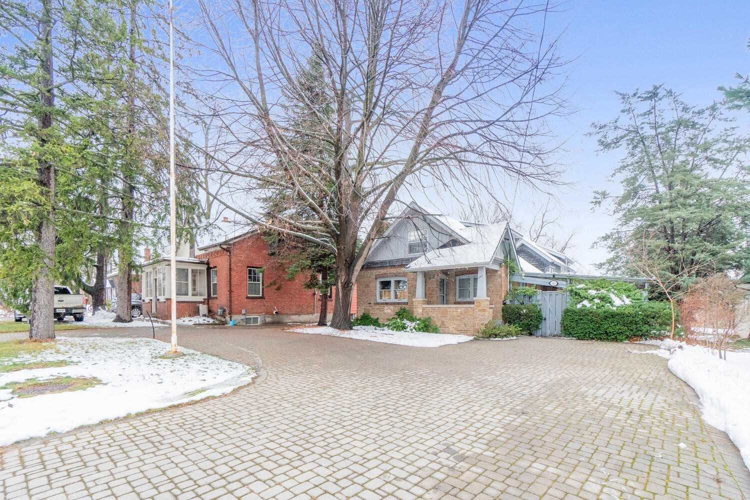 Listing W4999018 - Large Photo # 2
