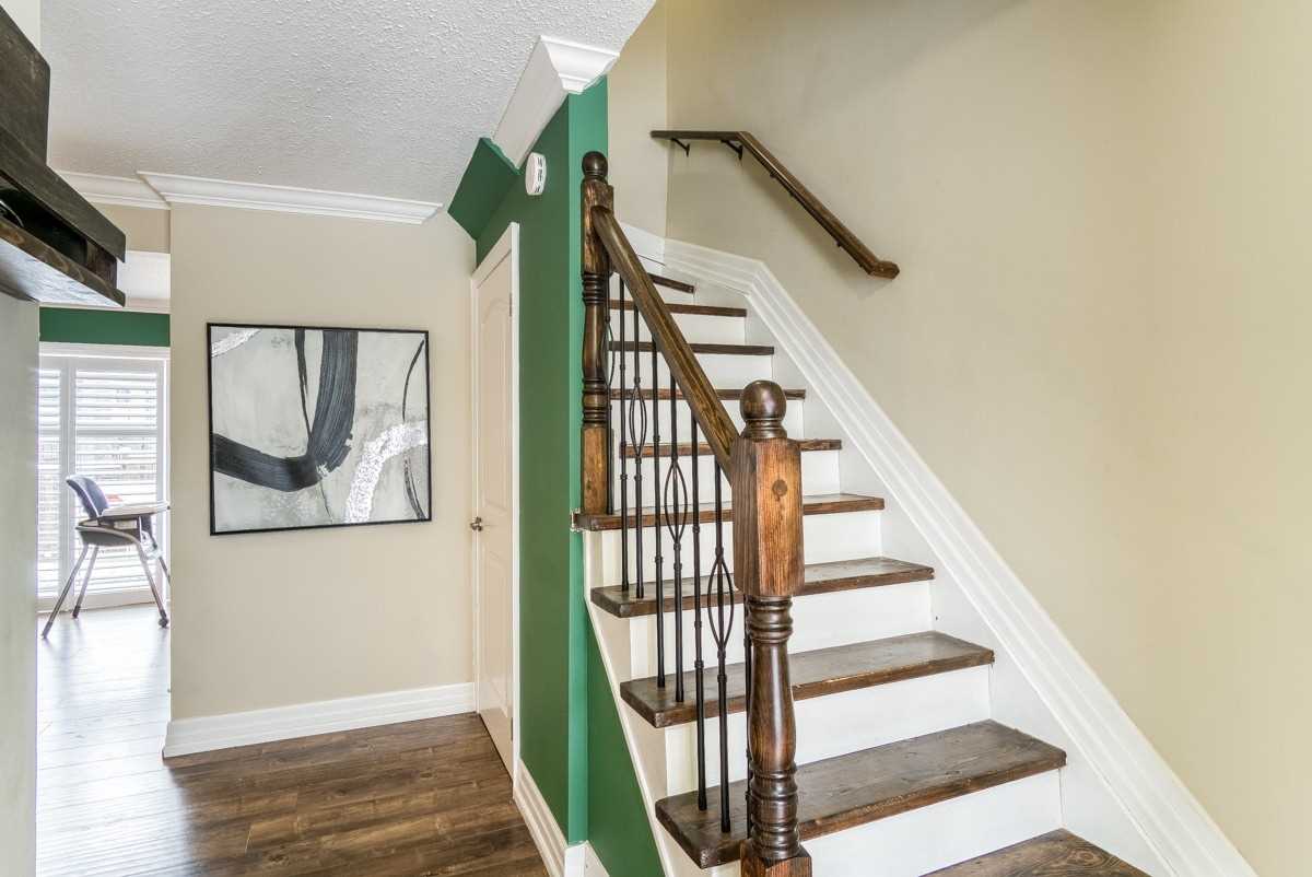 Listing W5056042 - Large Photo # 2
