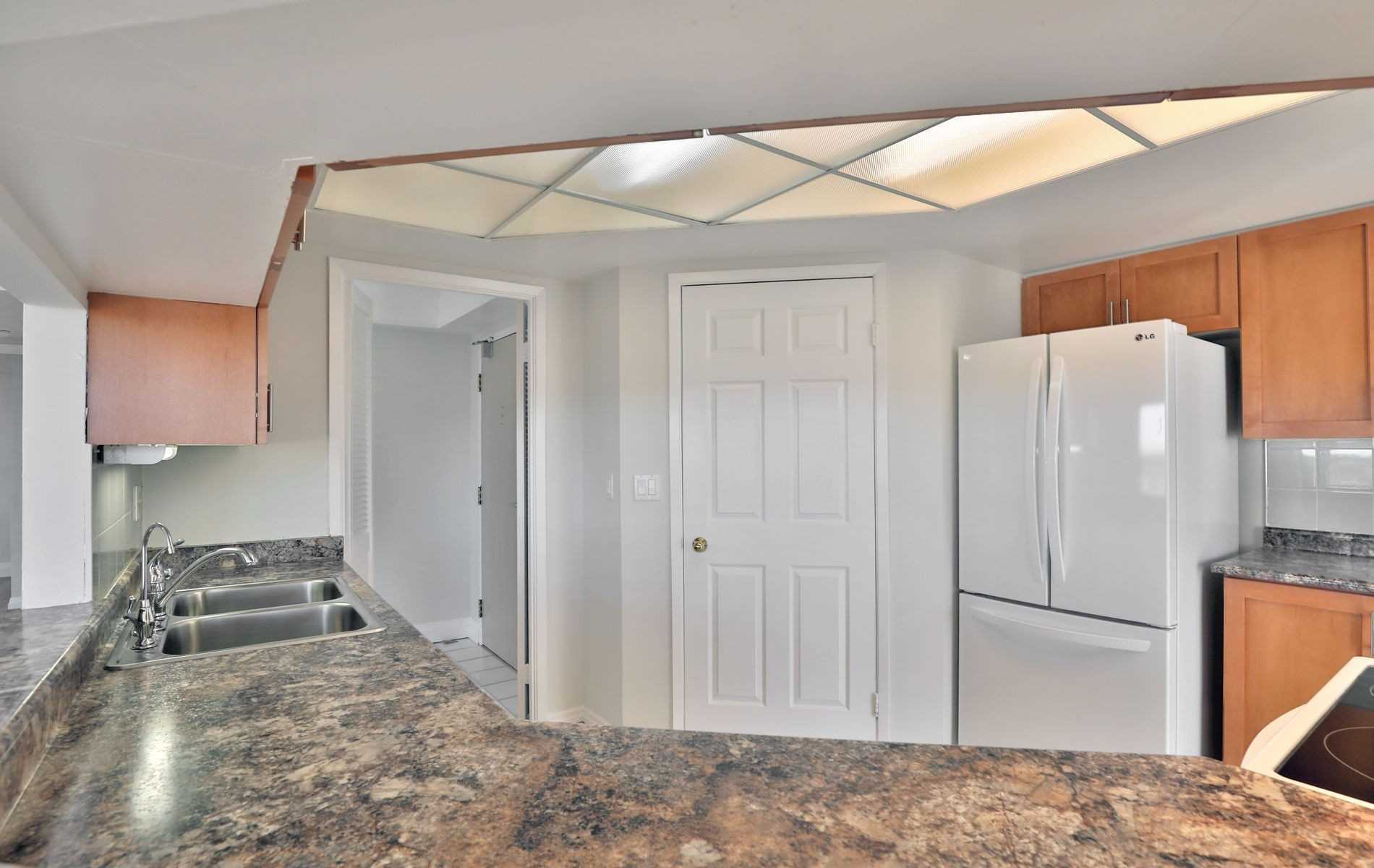 1271 Walden Circ, #1201