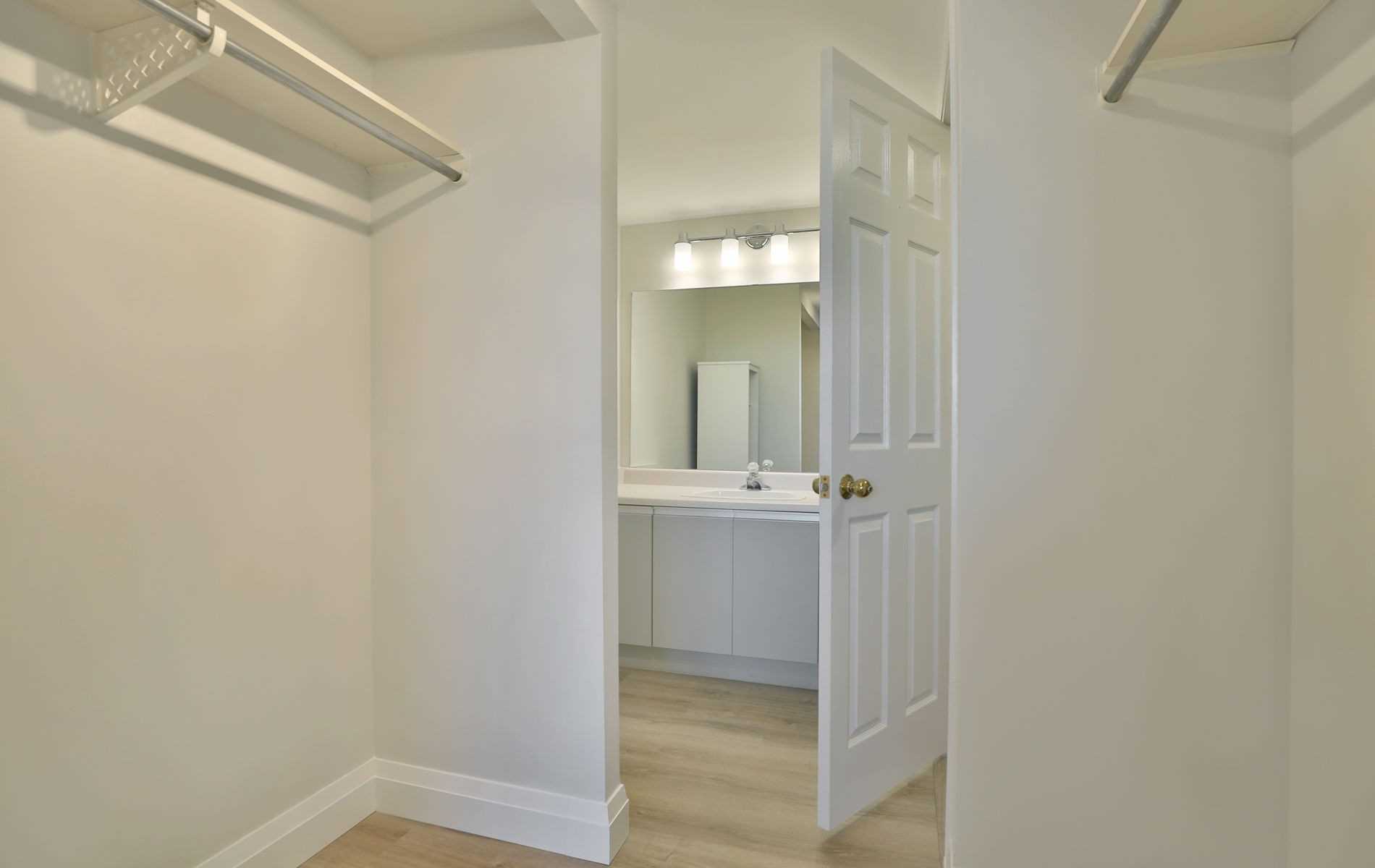 1271 Walden Circ, #1201