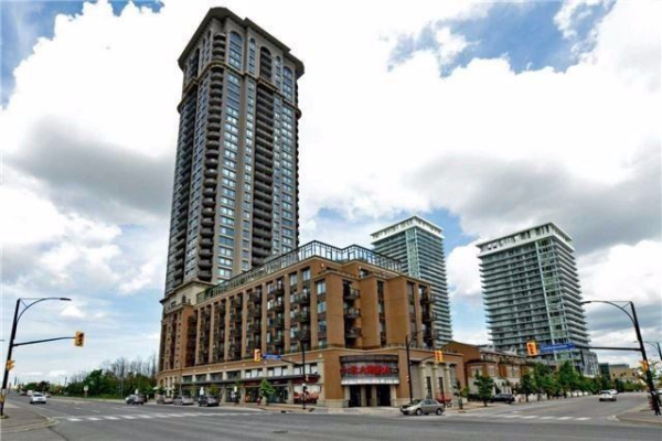 385 Prince Of Wales Dr, Mississauga
