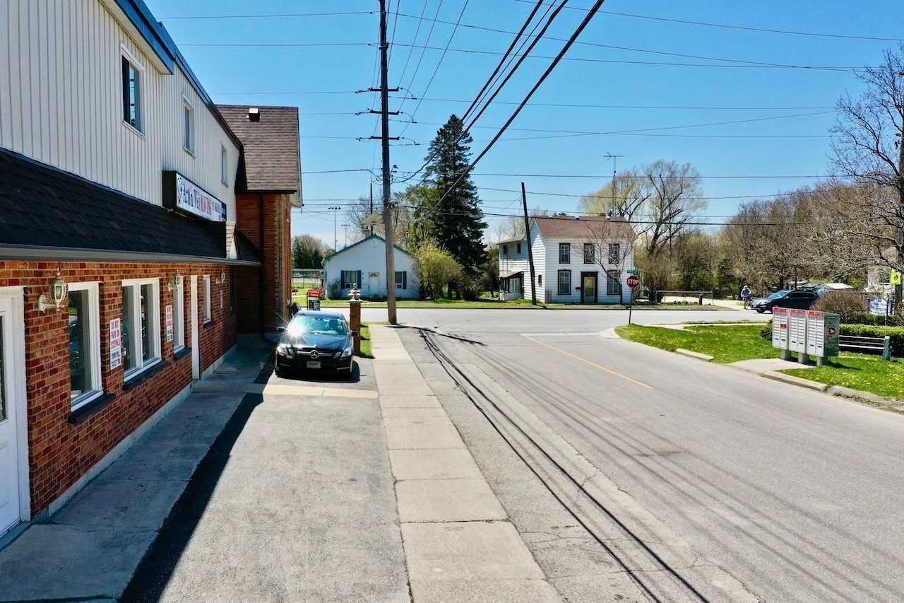 65 Main St N