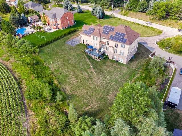 162 Confederation St