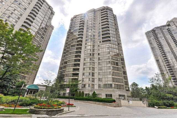 55 Kingsbridge Garden Circ 55 Kingsbridge Garden Circ