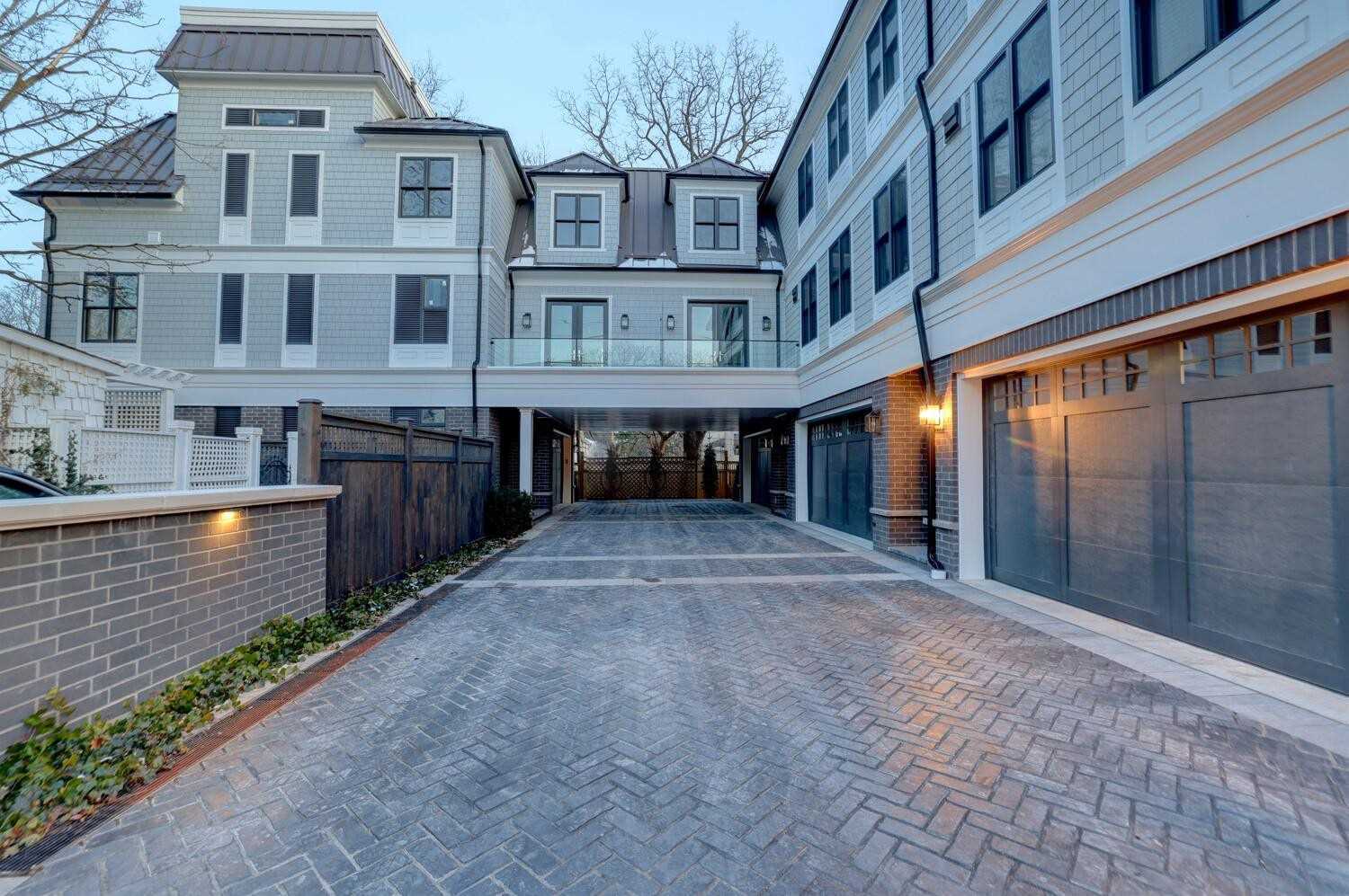 336 Robinson St, #2