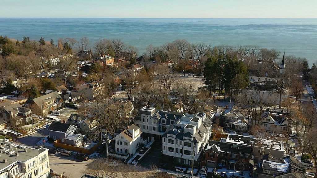 336 Robinson St, #2