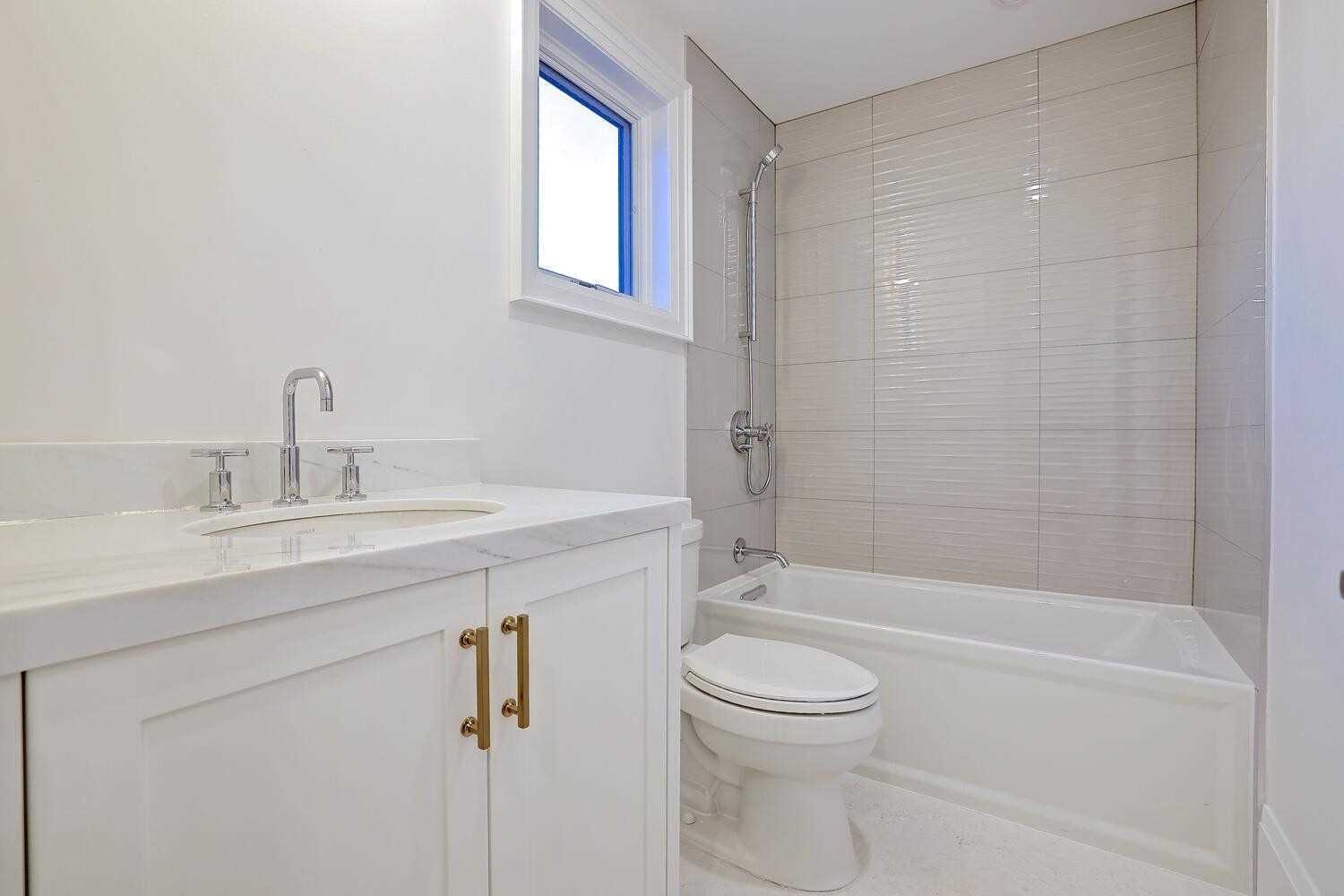 336 Robinson St, #2