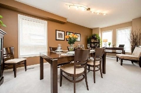 13 Galveston Cres