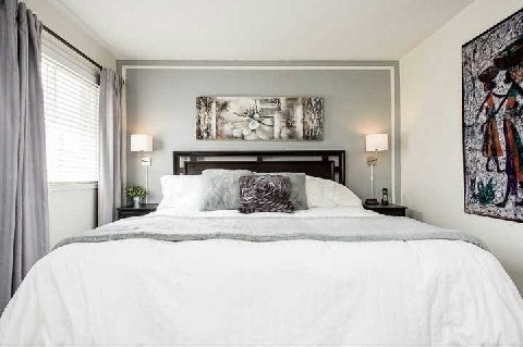 13 Galveston Cres