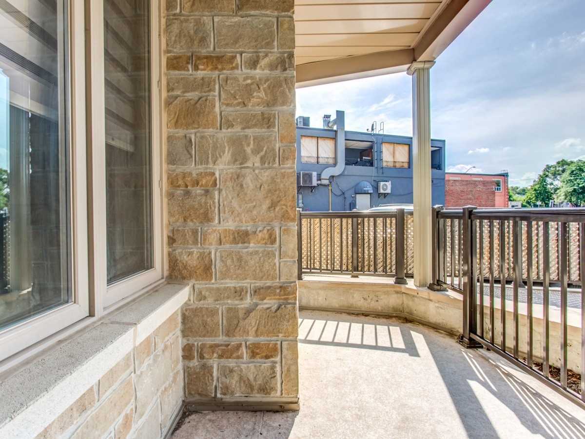 70 Stewart St, #101