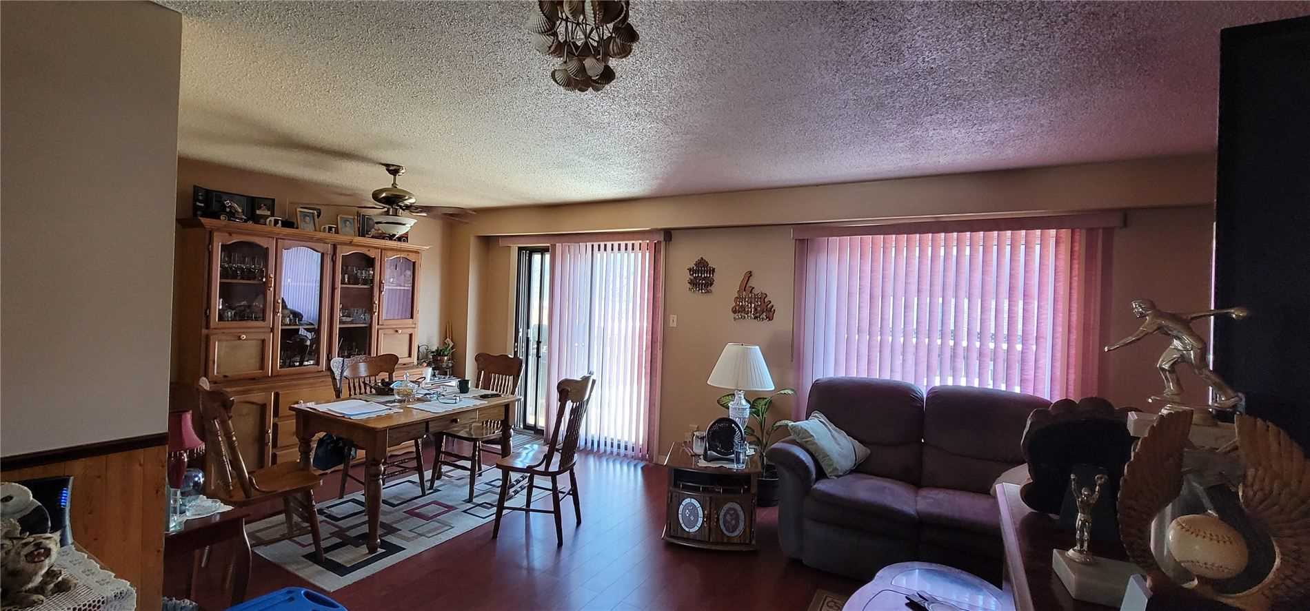 12 Nottawasaga Cres