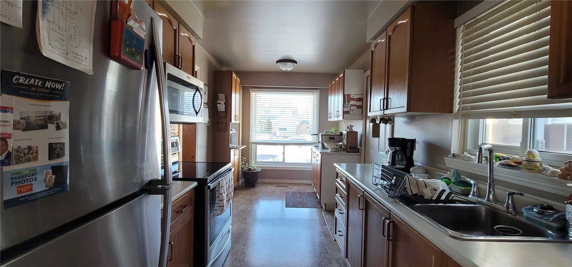 12 Nottawasaga Cres