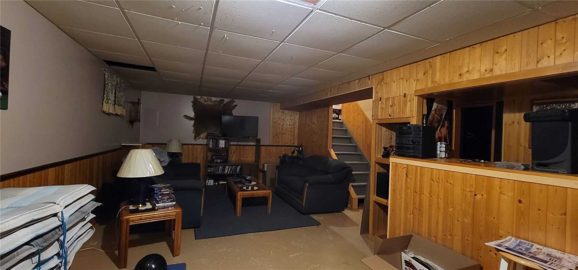 12 Nottawasaga Cres