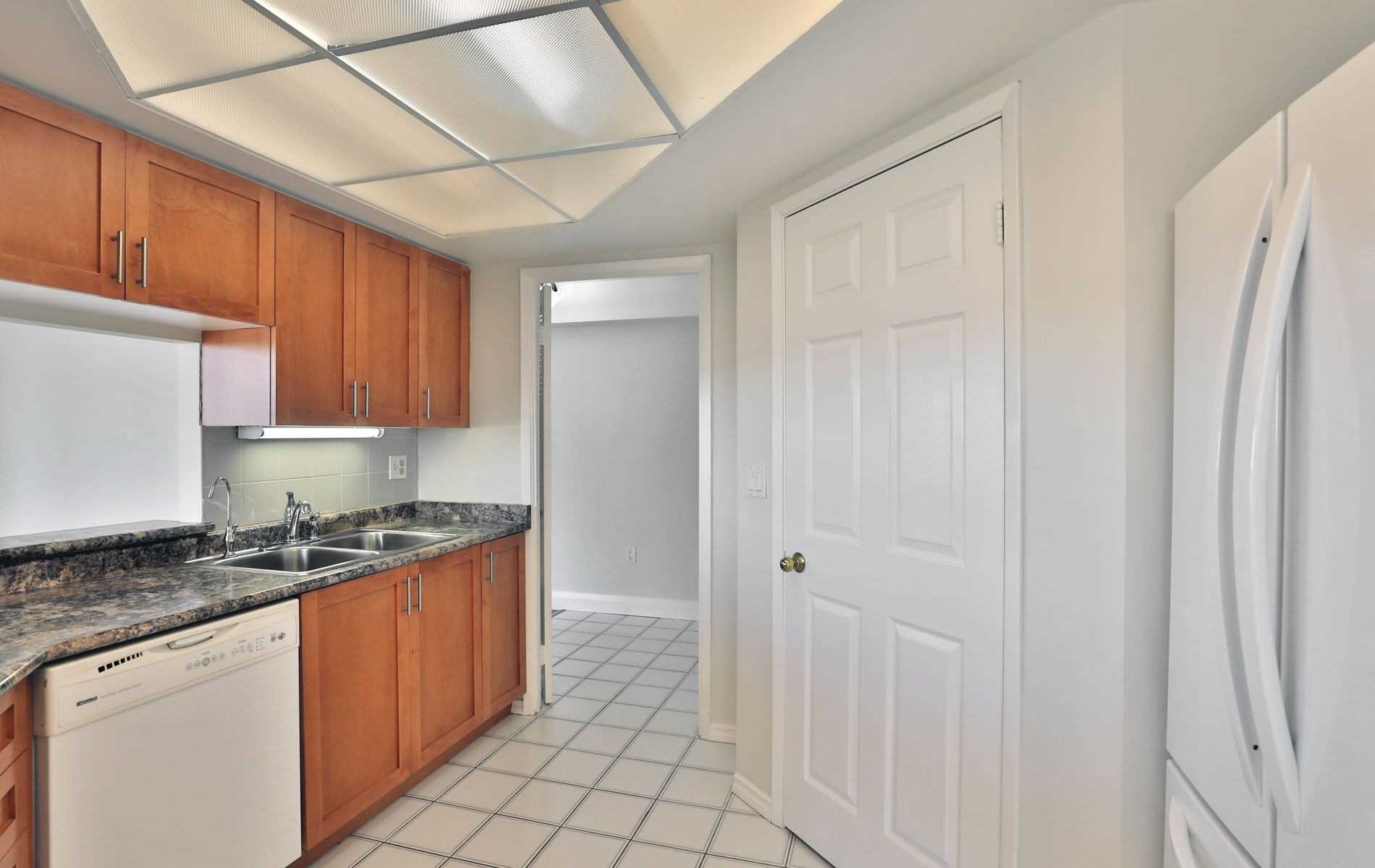 1271 Walden Circ, #1201