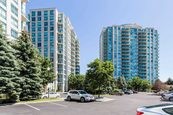 2565 Erin Centre Blvd, Mississauga