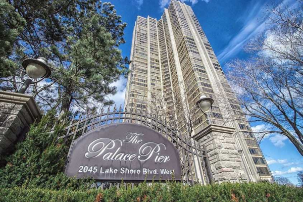 2045 Lake Shore Blvd W 2045 Lake Shore Blvd W