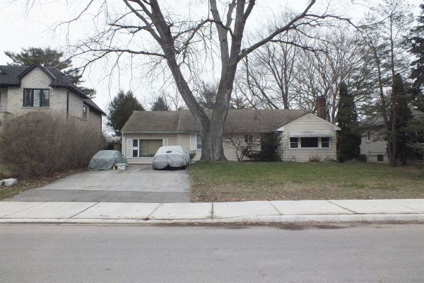 1599 Kenmuir Ave, Mississauga
