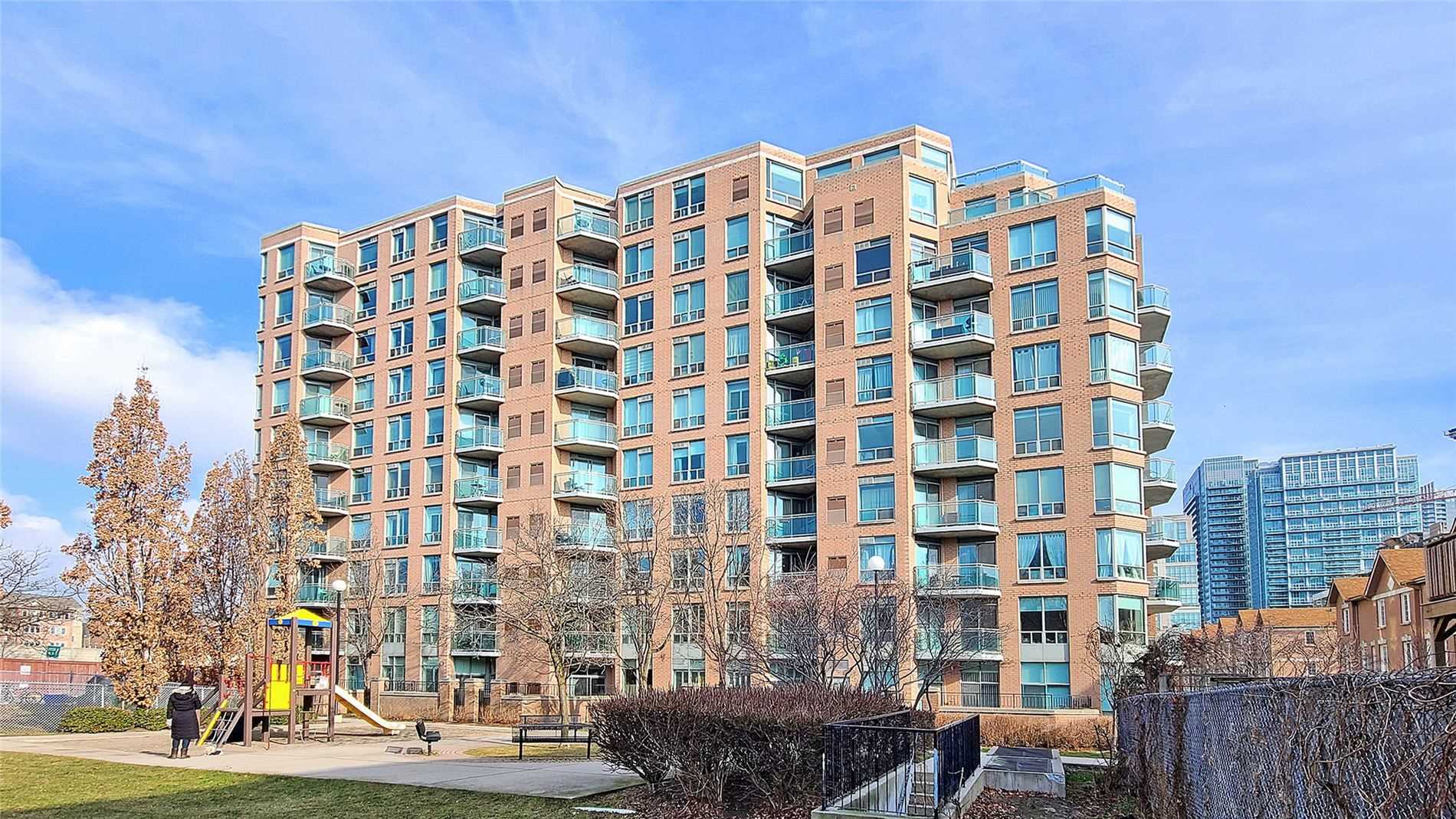190 Manitoba St, #805