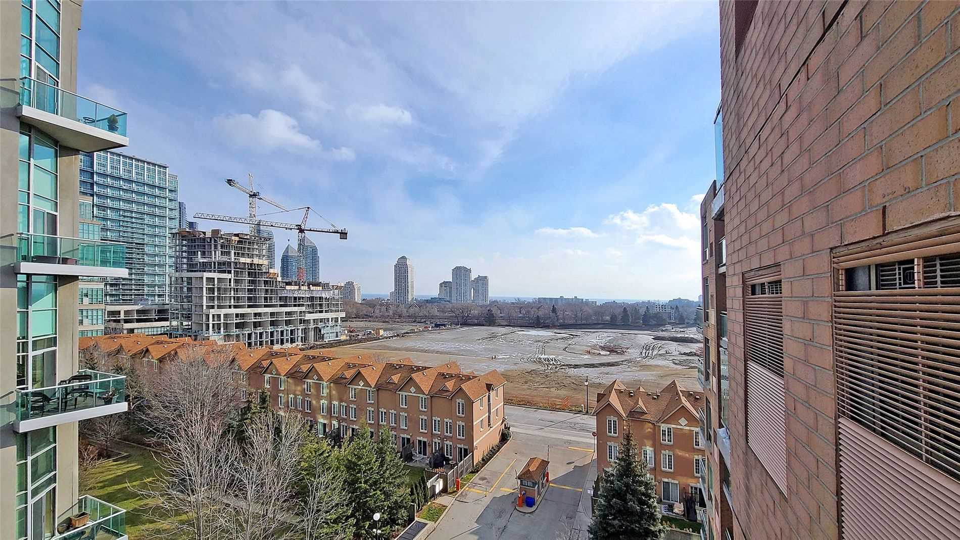 190 Manitoba St, #805
