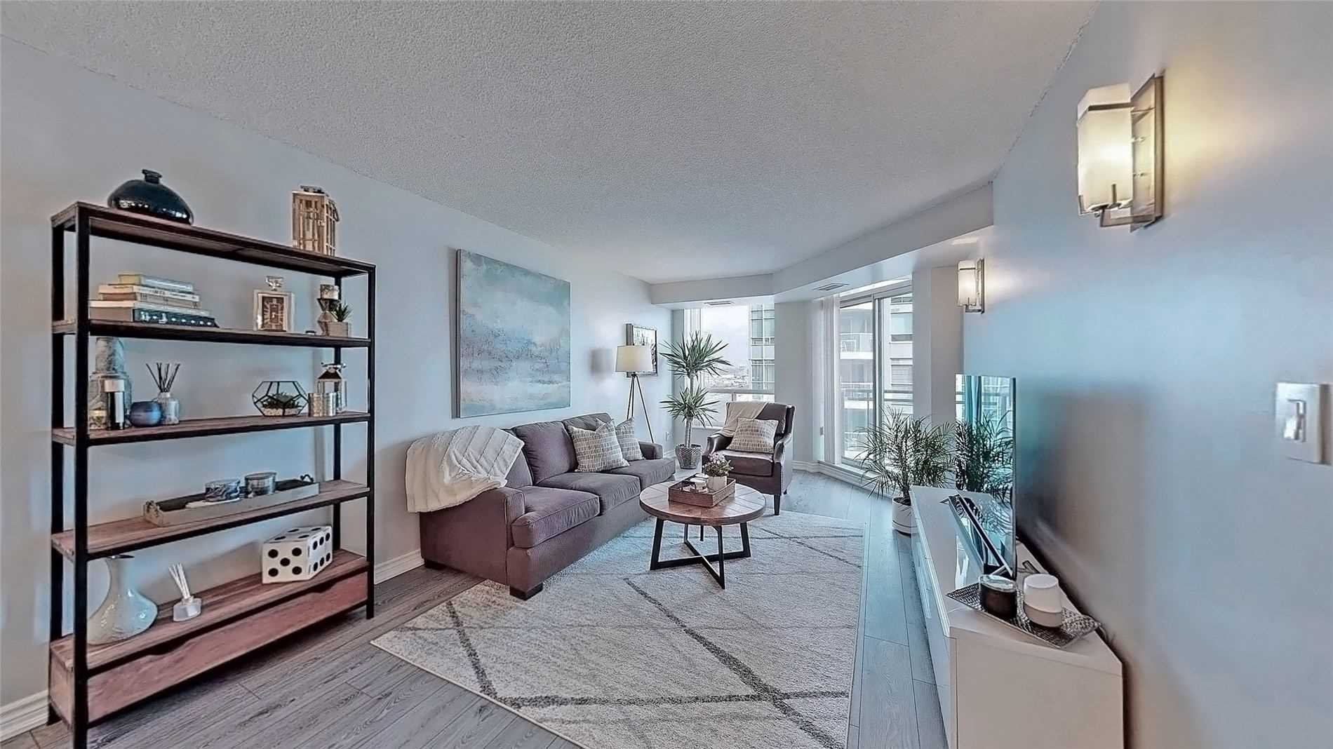 190 Manitoba St, #805
