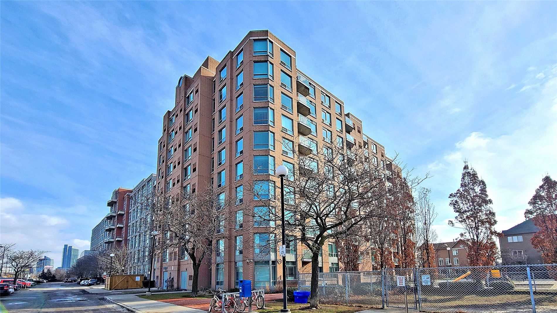 190 Manitoba St, #805
