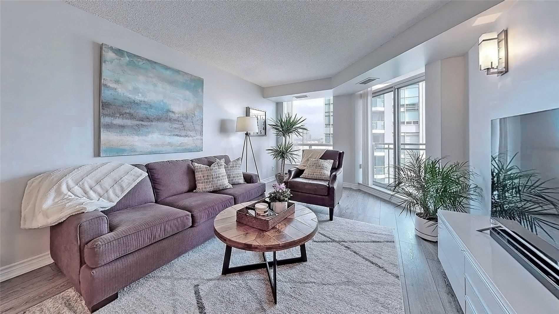 190 Manitoba St, #805
