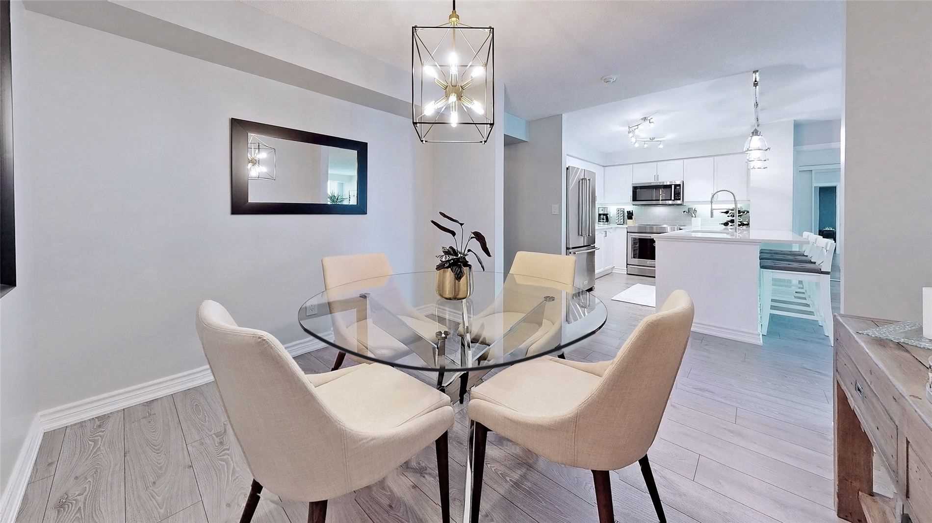 190 Manitoba St, #805