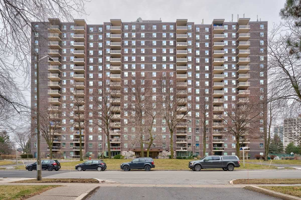 966 Inverhouse Dr, Mississauga