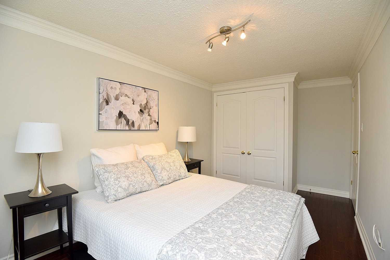 1764 Rathburn Rd E, #46