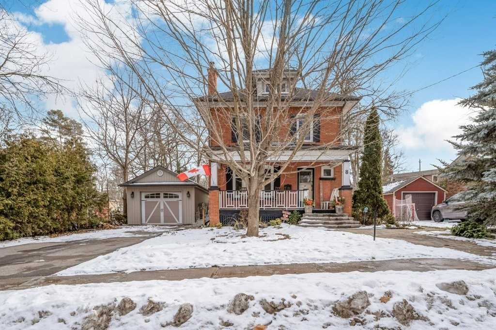 8 Albert St