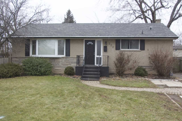 222 Hammersmith Crt, Burlington