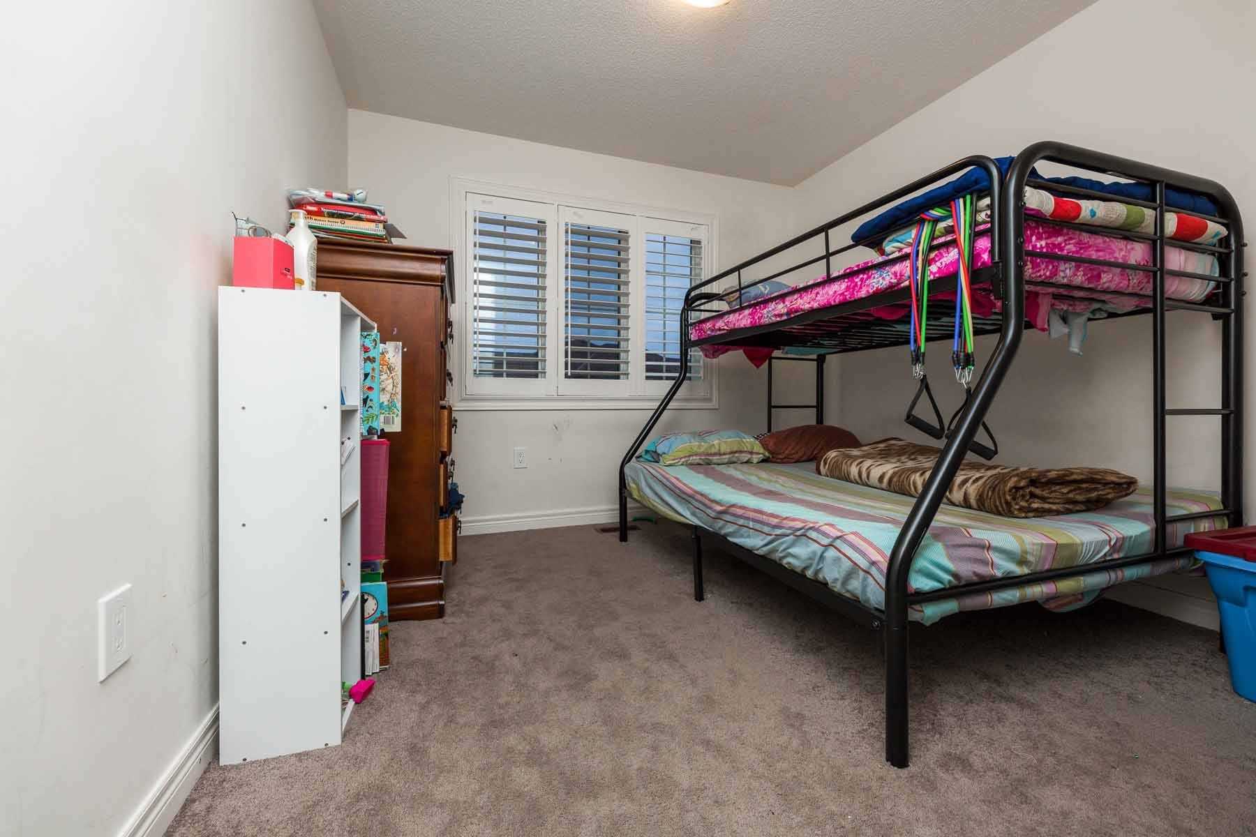 1552 Carr Landing Cres