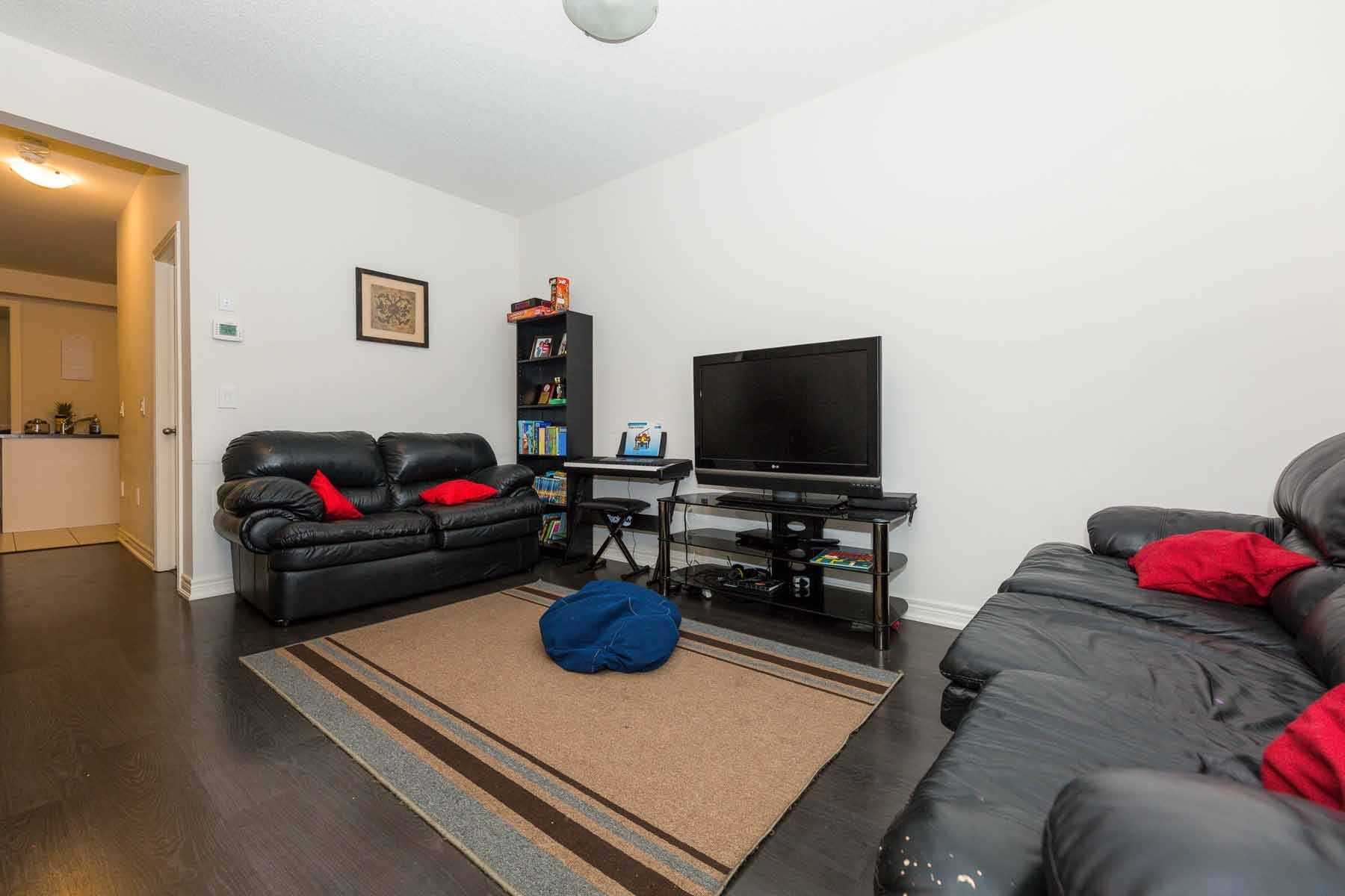 1552 Carr Landing Cres